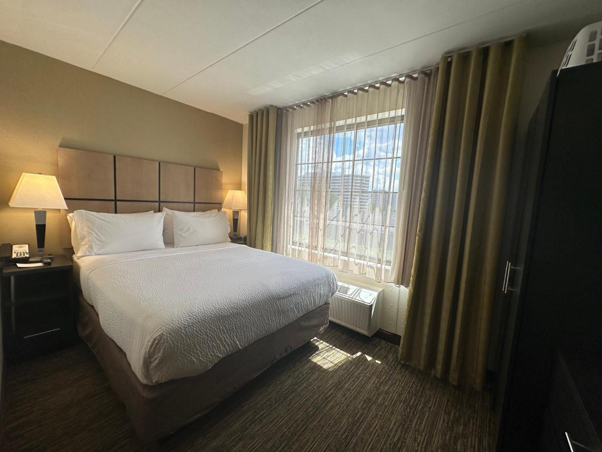 Candlewood Suites Alexandria West By Ihg Exterior foto
